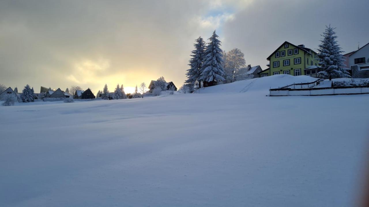 Hotel Schoene Aussicht Masserberg Kültér fotó